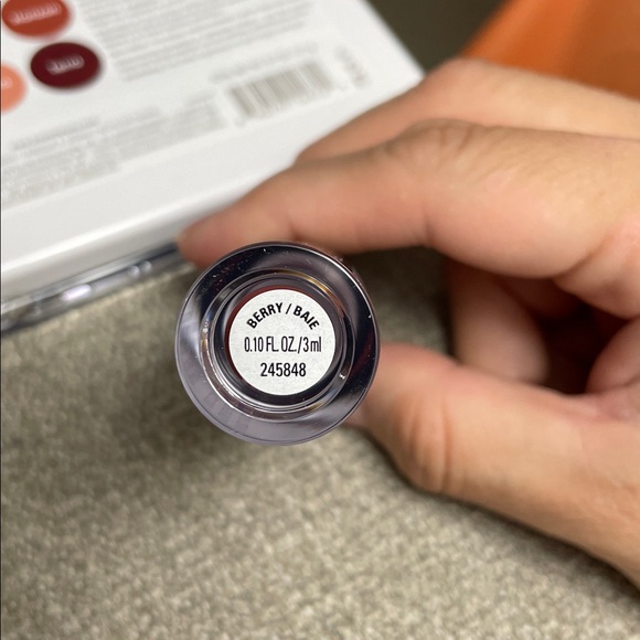 Mary Kay Berry Lip Oil &Flower Desert Lights Eyeshadow Palette Bundle! NIP - Picture 9 of 10